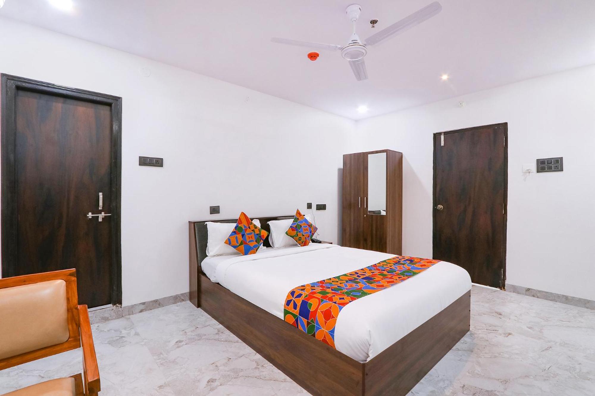 Fabhotel Relax Inn Hyderabad Bagian luar foto