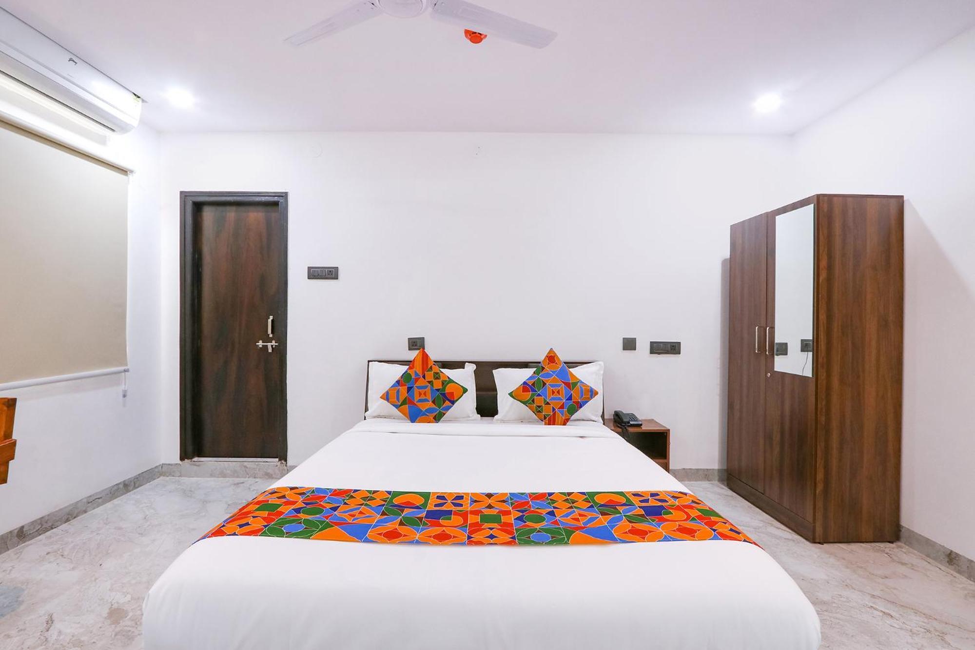 Fabhotel Relax Inn Hyderabad Bagian luar foto