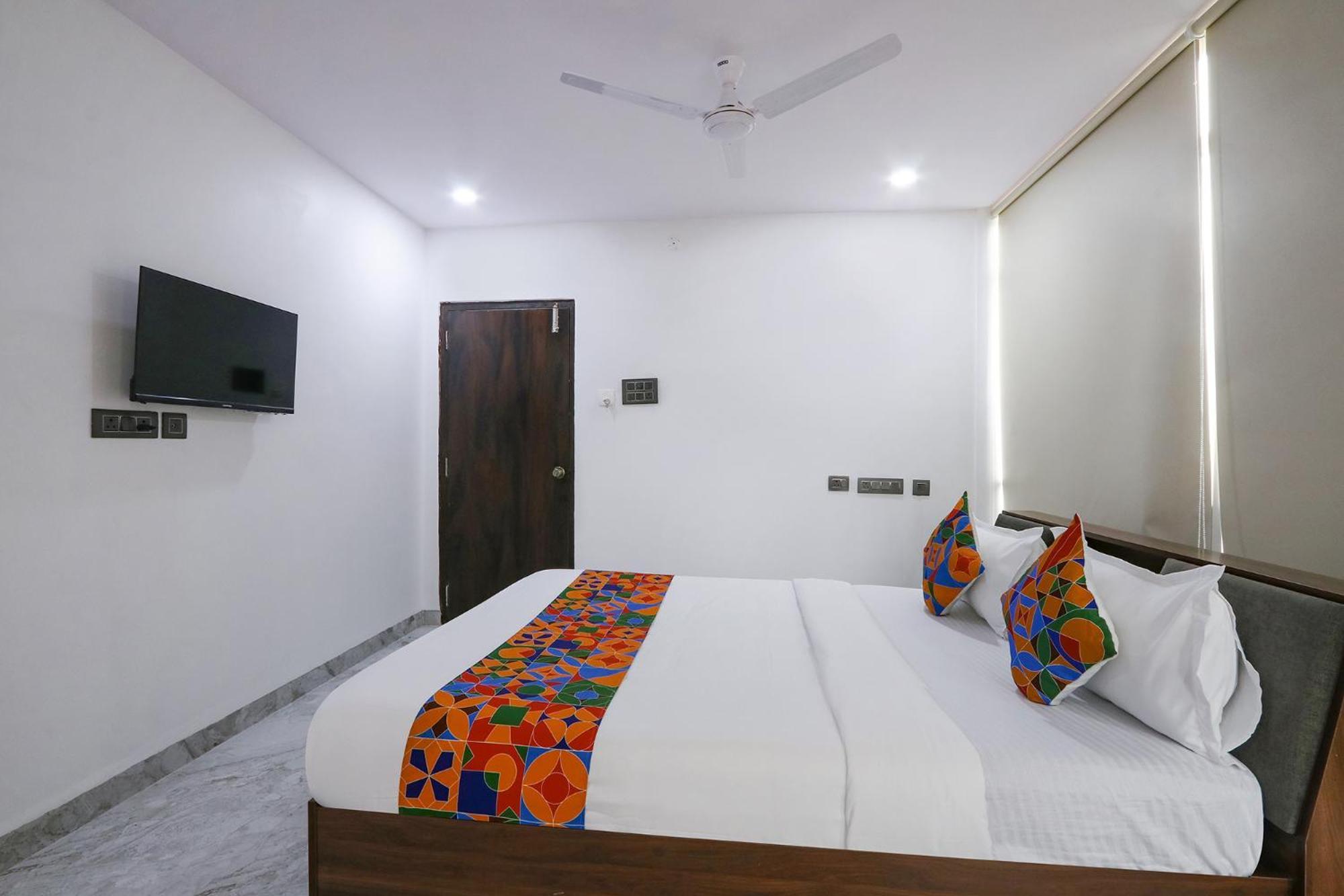 Fabhotel Relax Inn Hyderabad Bagian luar foto