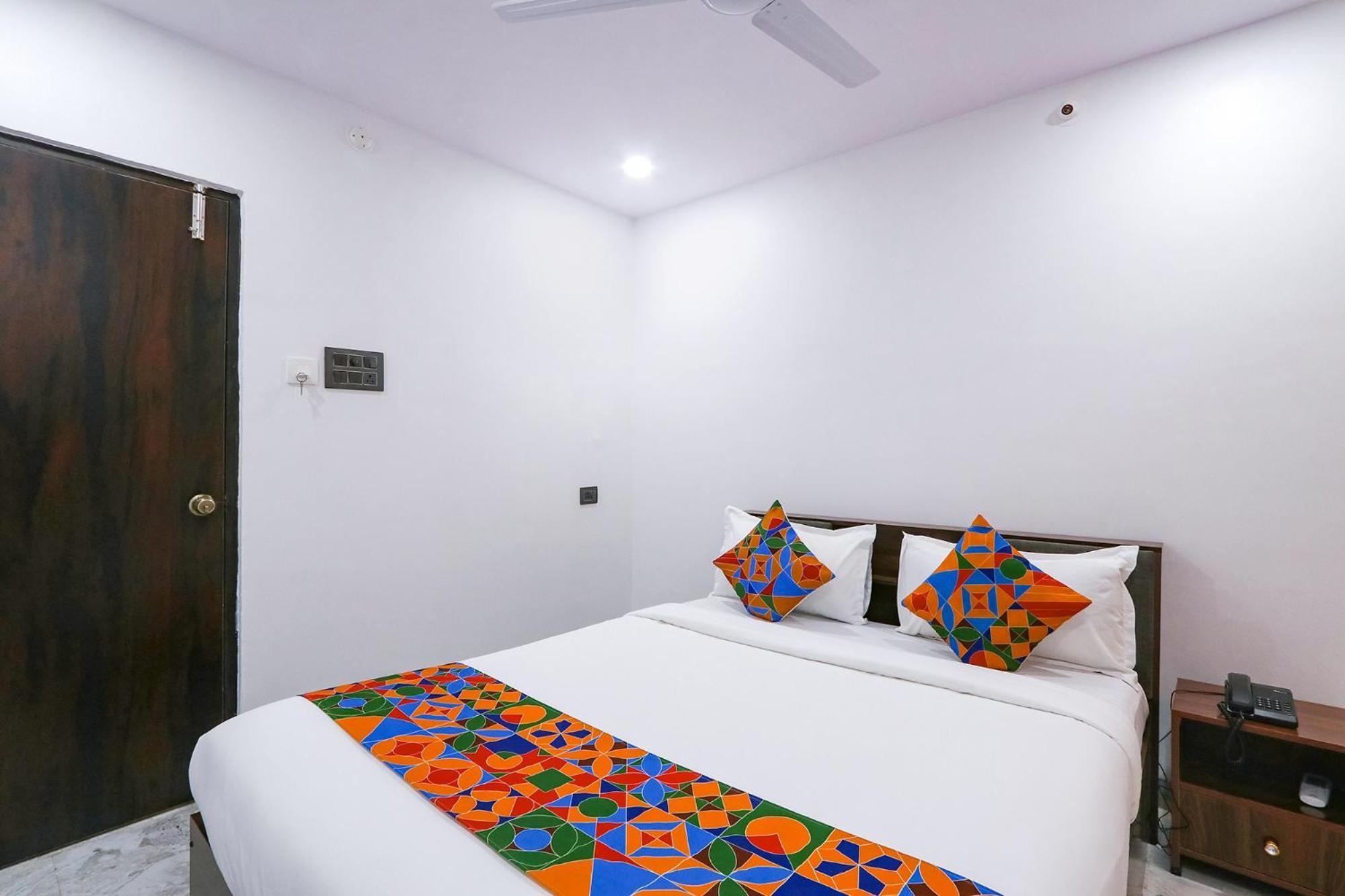 Fabhotel Relax Inn Hyderabad Bagian luar foto
