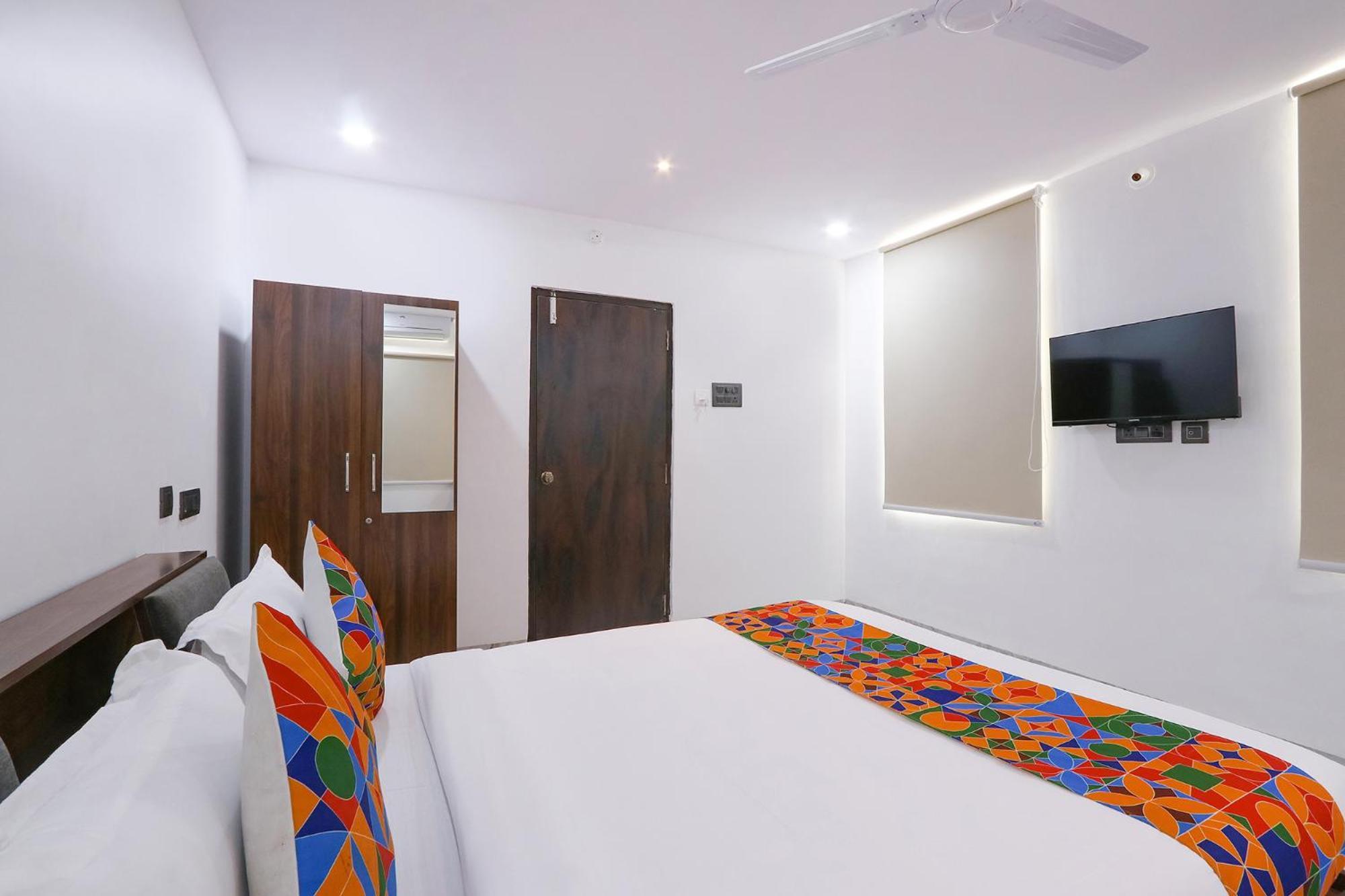 Fabhotel Relax Inn Hyderabad Bagian luar foto