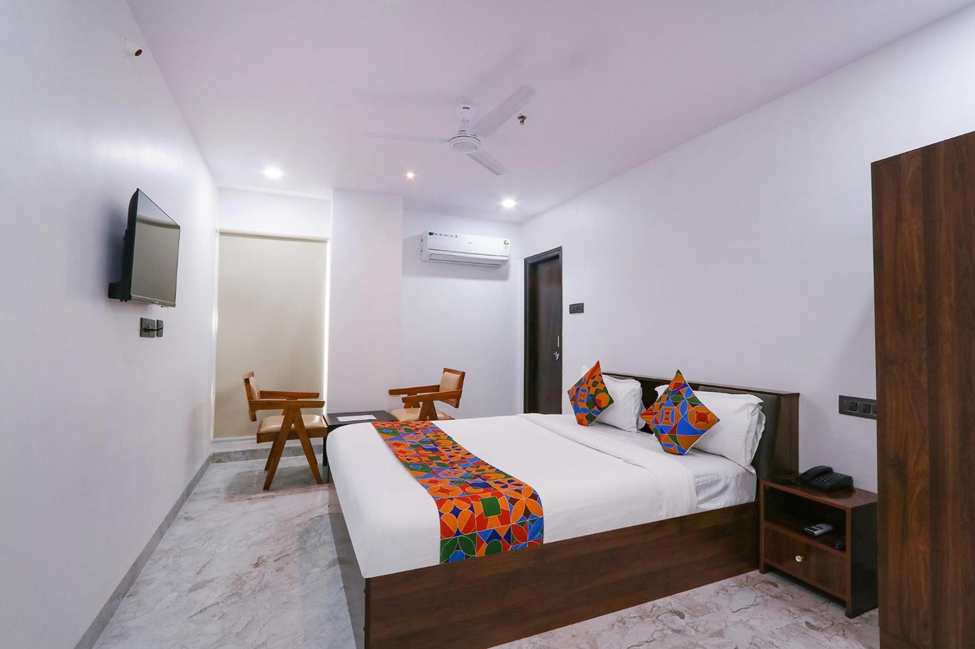 Fabhotel Relax Inn Hyderabad Bagian luar foto