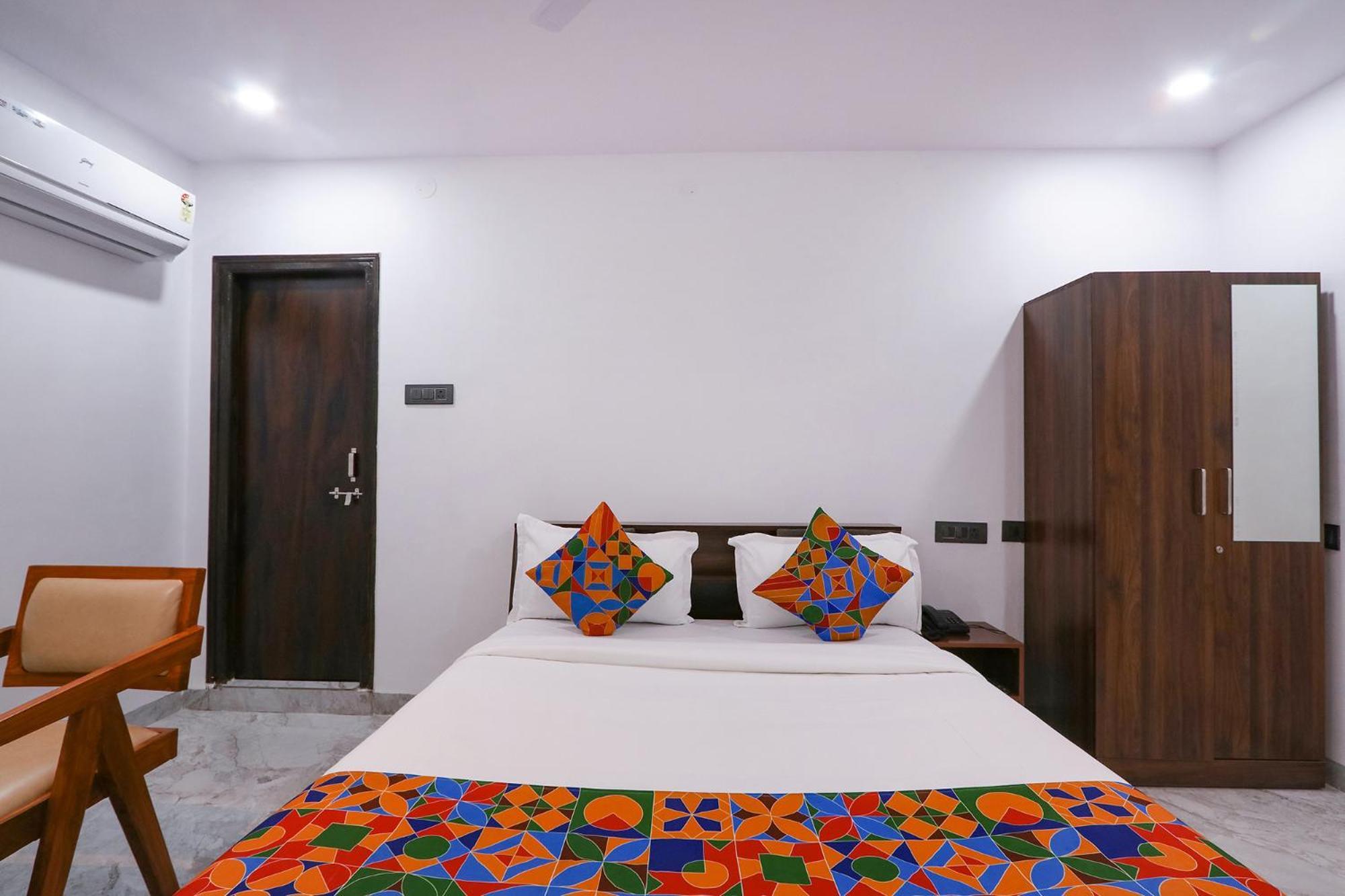 Fabhotel Relax Inn Hyderabad Bagian luar foto