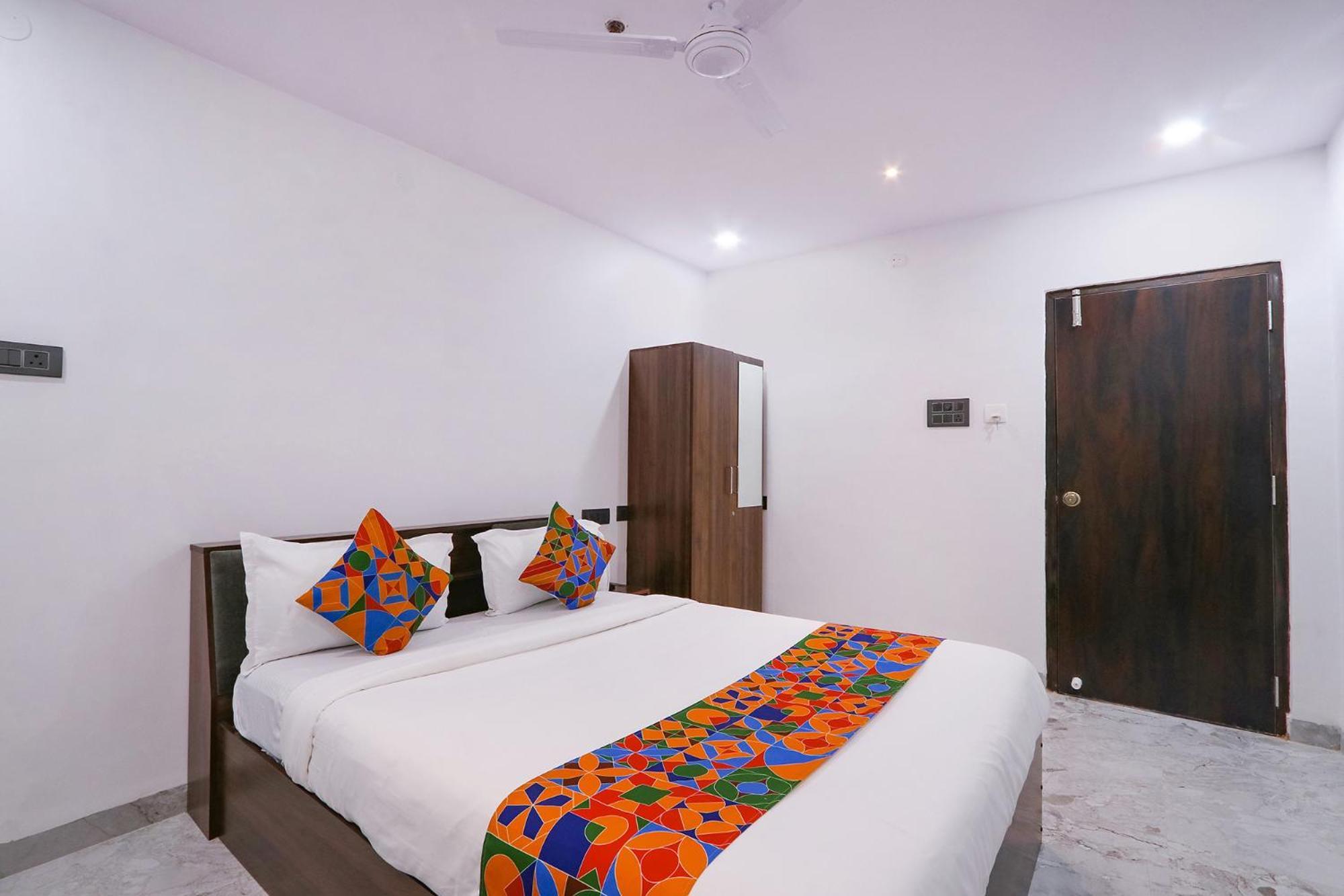Fabhotel Relax Inn Hyderabad Bagian luar foto