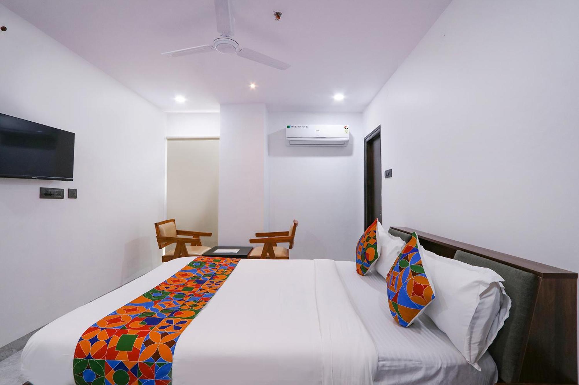 Fabhotel Relax Inn Hyderabad Bagian luar foto