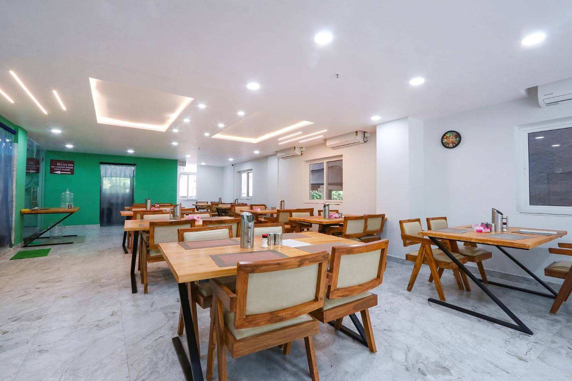 Fabhotel Relax Inn Hyderabad Bagian luar foto
