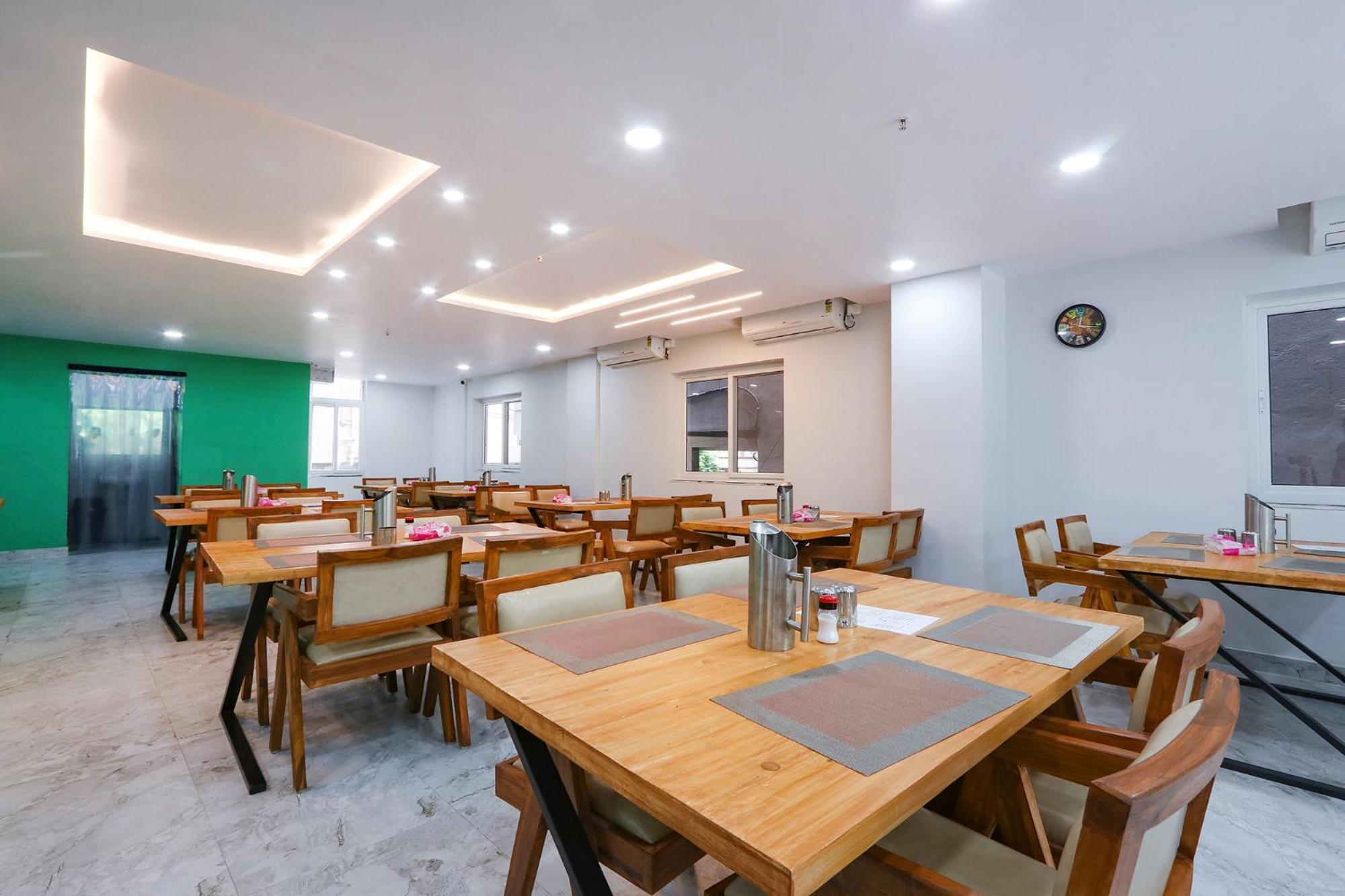 Fabhotel Relax Inn Hyderabad Bagian luar foto